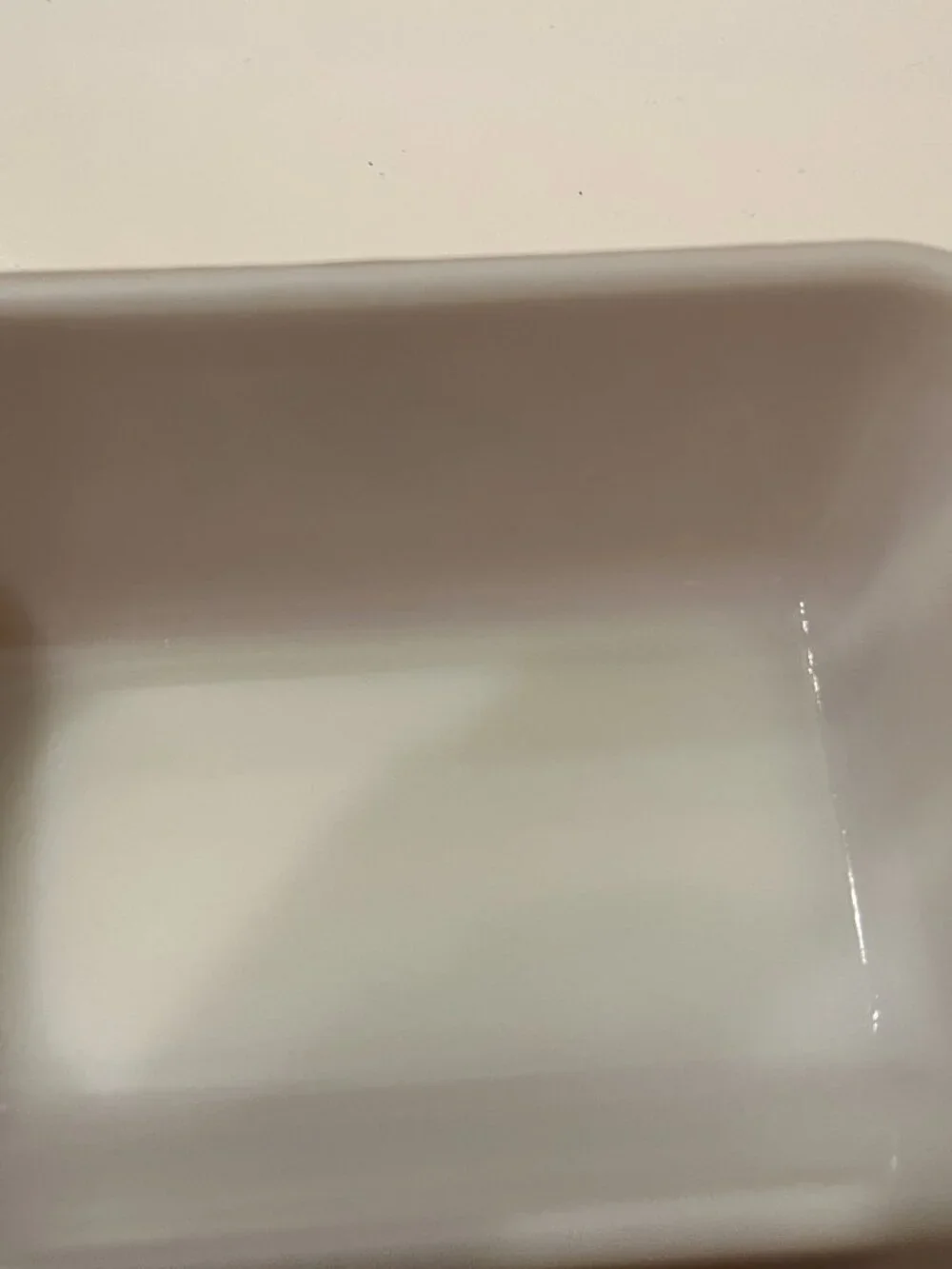 Pyrex Refrigerator Dish with Lid (Vintage Butteryfly Gold Style 0502  1.5 Pints